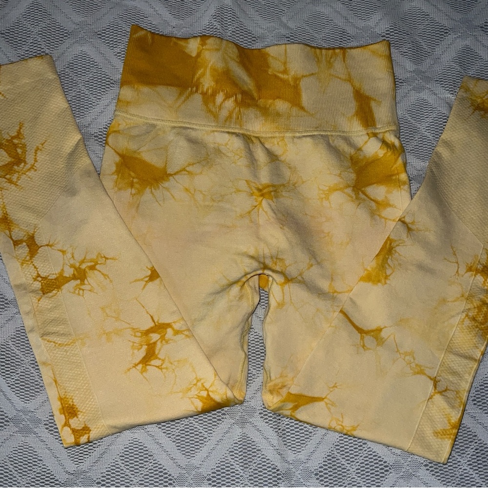 Golden Tie-Dye High-Waist Leggings